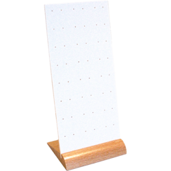 Aufsteller mit Sockel aus Buche-Massivholz mit weißer Polystyrol-Platte mit 48 Bohrungen für Ohrstecker